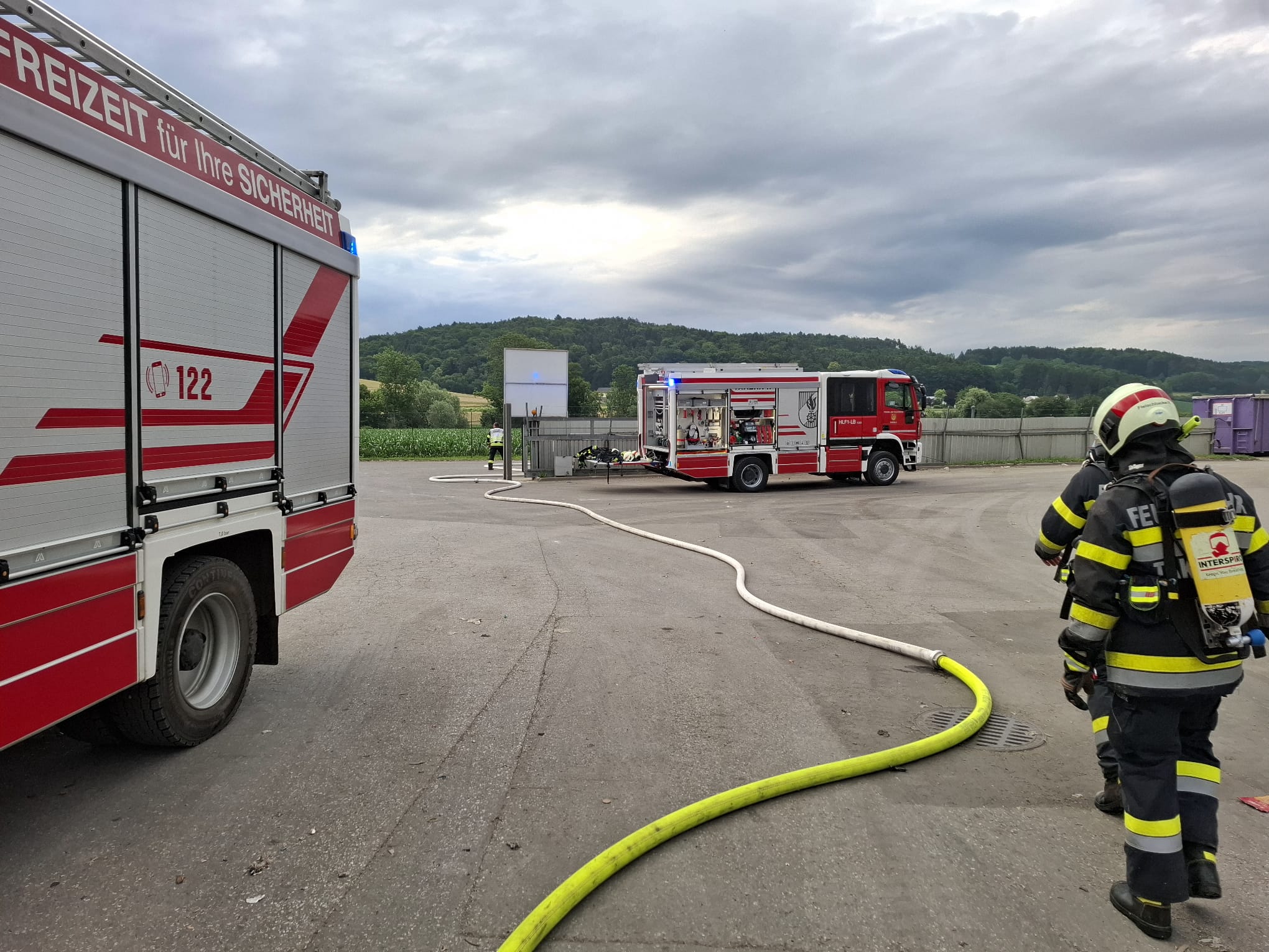 Schredderbrand bei einem Recycling-Unternehmen
